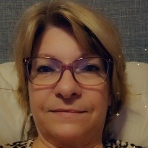 Meet your Posher, Cynthia